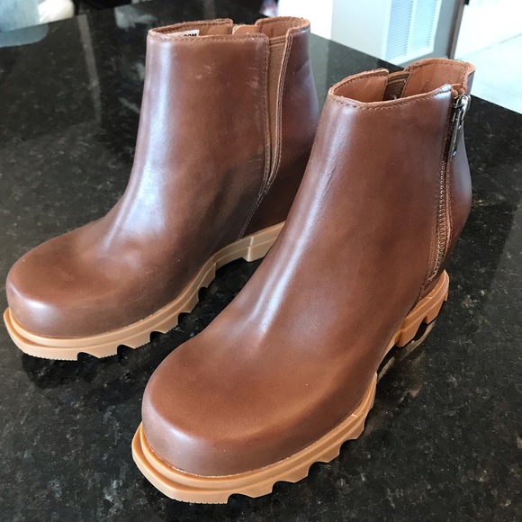New Sorel Joan of Arctic Wedge III Zip Bootie, Brown Waterproof Leather Boots - Picture 12 of 16